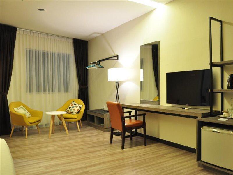 Frazel Inn Hotel Parit Buntar Exteriér fotografie