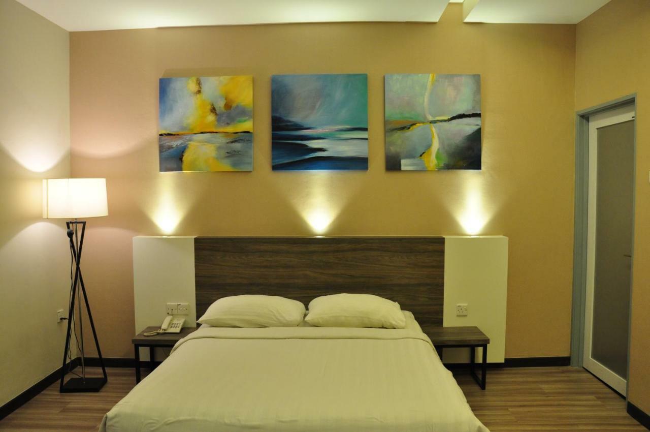 Frazel Inn Hotel Parit Buntar Exteriér fotografie