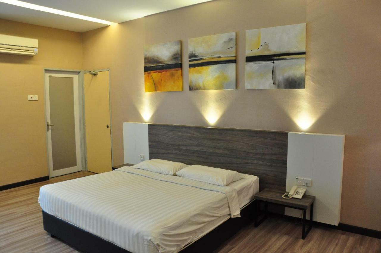 Frazel Inn Hotel Parit Buntar Exteriér fotografie