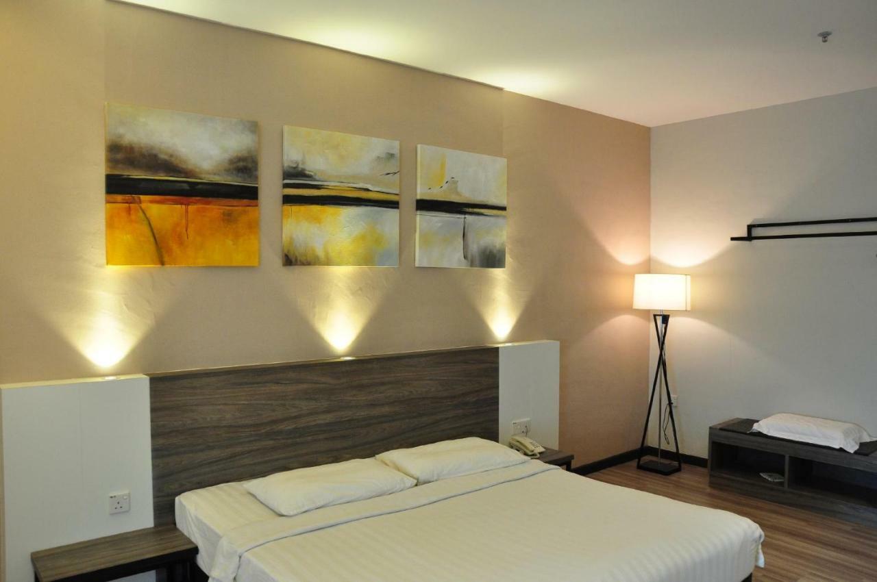 Frazel Inn Hotel Parit Buntar Exteriér fotografie