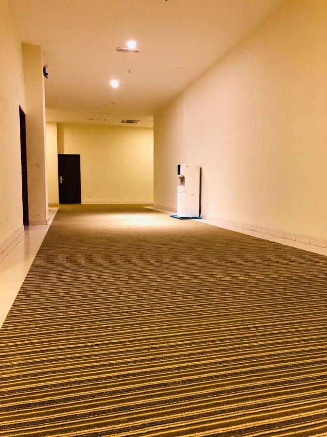 Frazel Inn Hotel Parit Buntar Exteriér fotografie